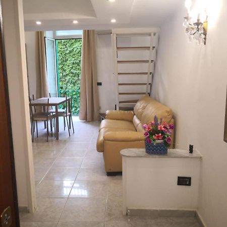 Апартаменты Centro Storico S Chiara House Неаполь Экстерьер фото