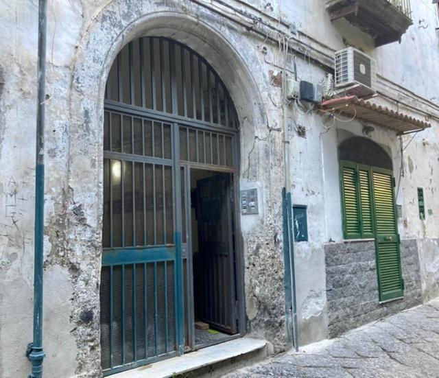 Апартаменты Centro Storico S Chiara House Неаполь Экстерьер фото